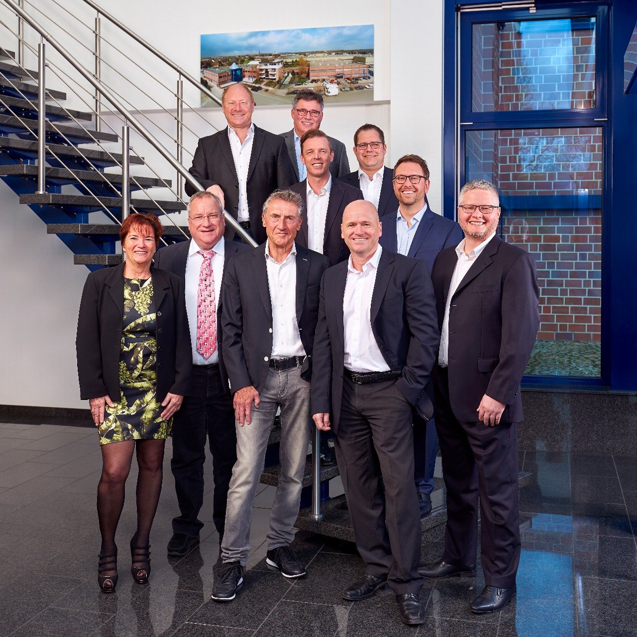 Helmut Nolden mit den Führungskräften der EA Elektro-Automatik in Viersen